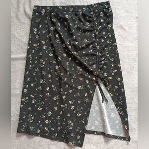 Shein | Size 3X Black Floral Ruched Side-Tie Midi Skirt